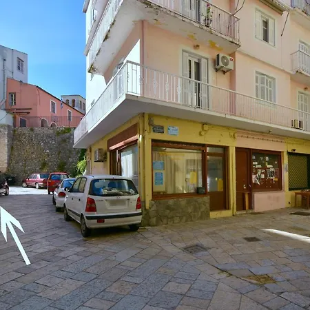 In Corfu Town Apartment *